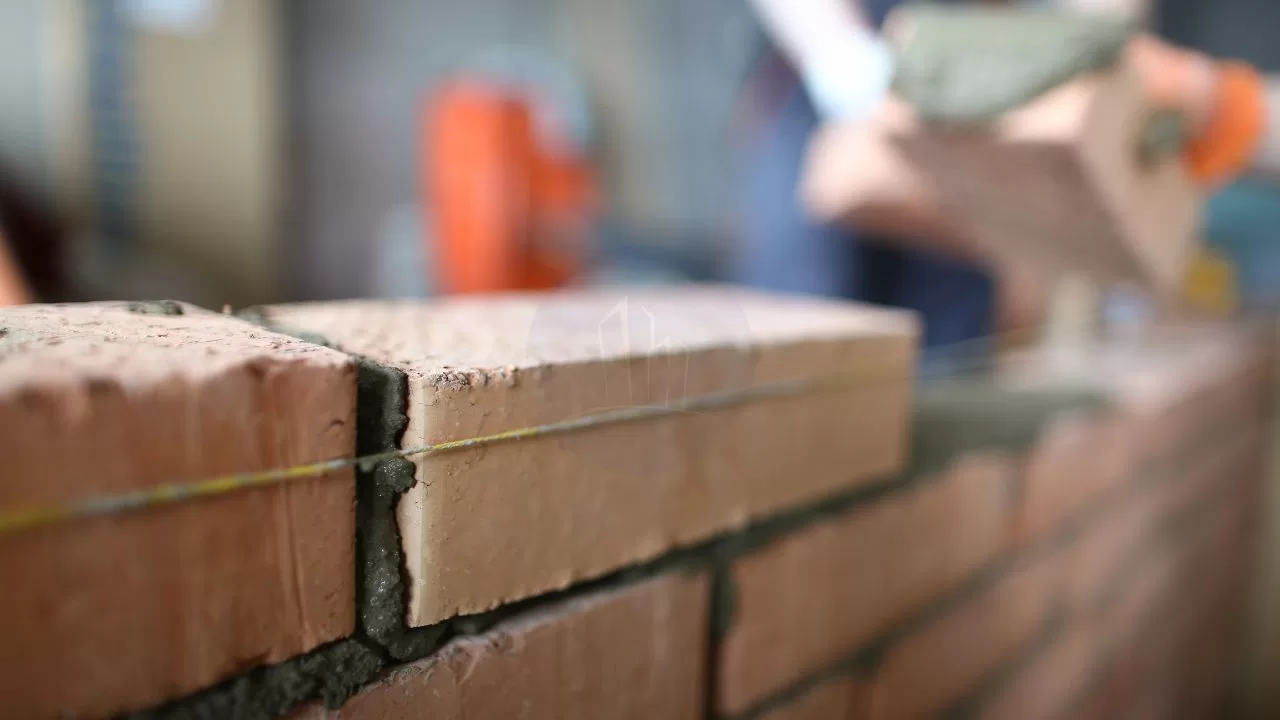 Types of bonds in brick masonry walls – Advantages and features
